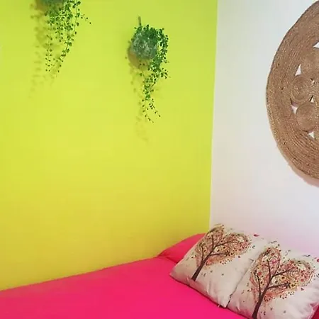 Bright In With Sea View Apartment *